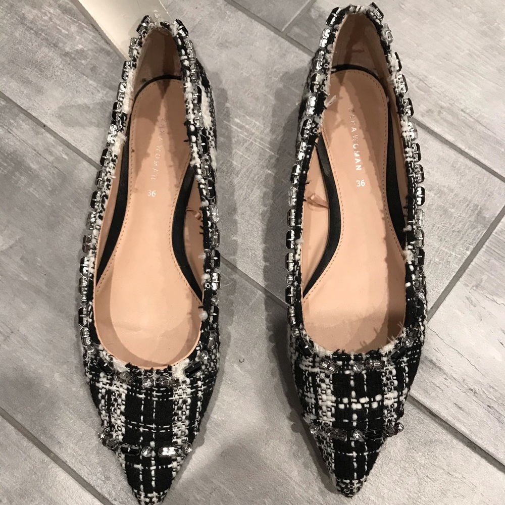 Zara Black & White Pointed Toe Rhinestone Flat 6.5